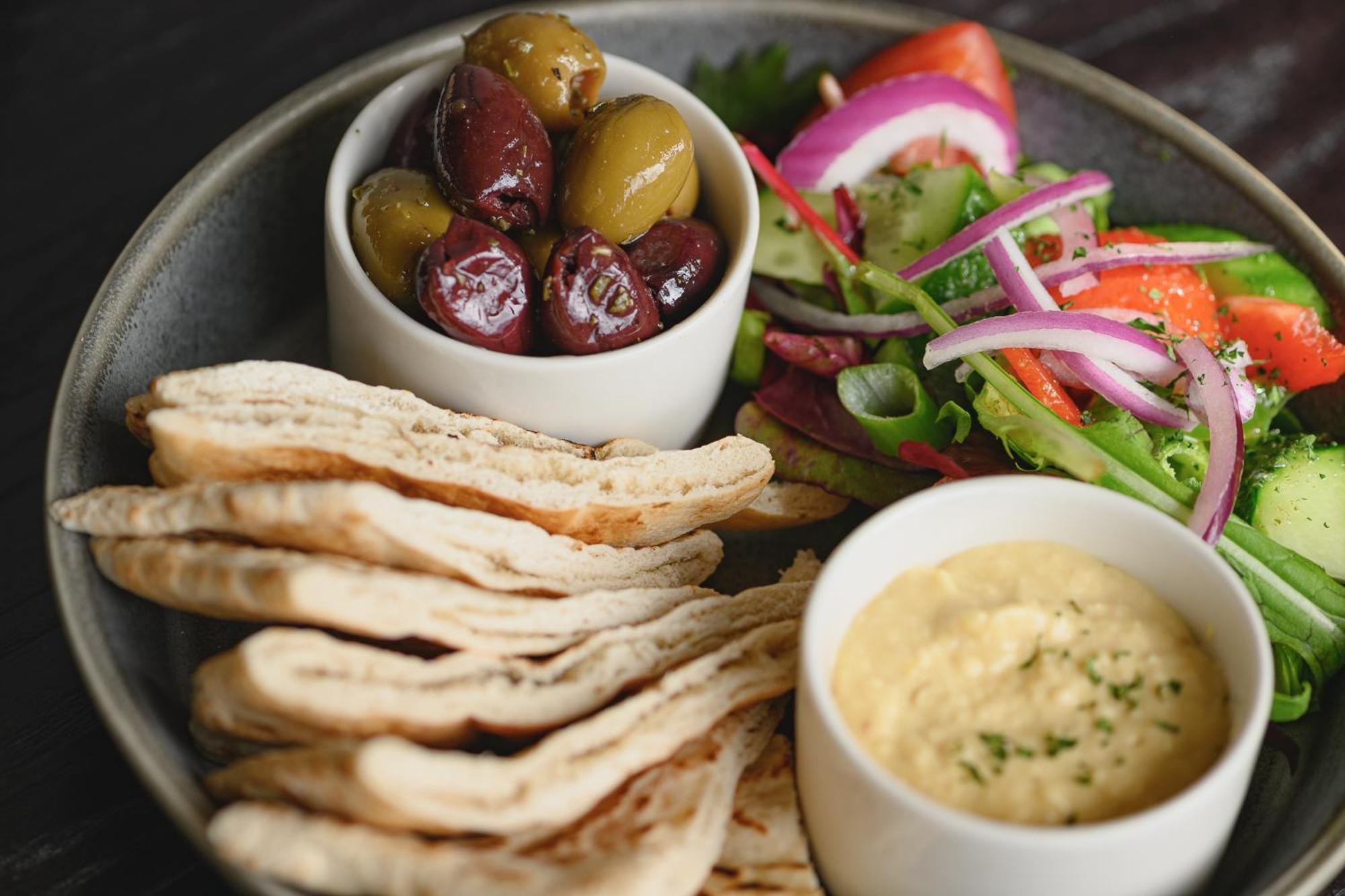 בטווס אי קואד Tyn-Y-Coed Inn מראה חיצוני תמונה